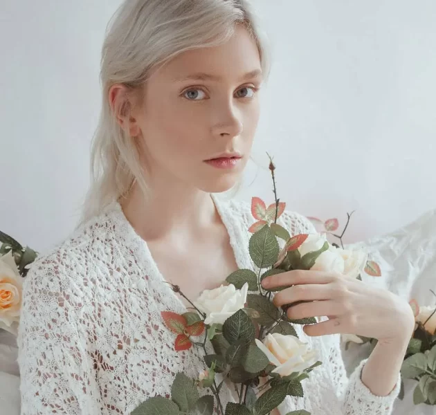 5 White Rose